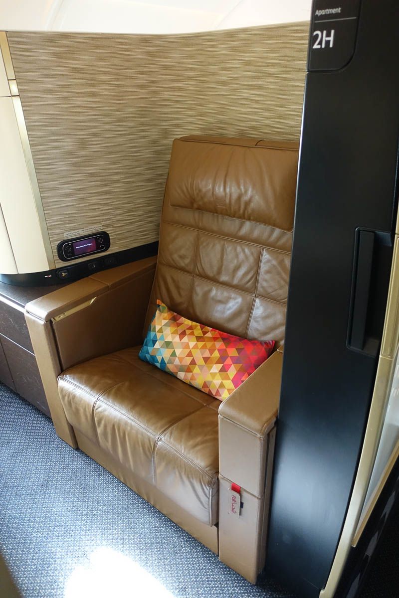 Review: Etihad EY32 A380 Apartments Paris to Abu Dhabi