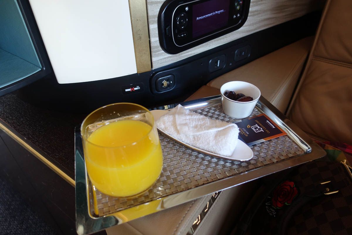 Review: Etihad EY32 A380 Apartments Paris to Abu Dhabi