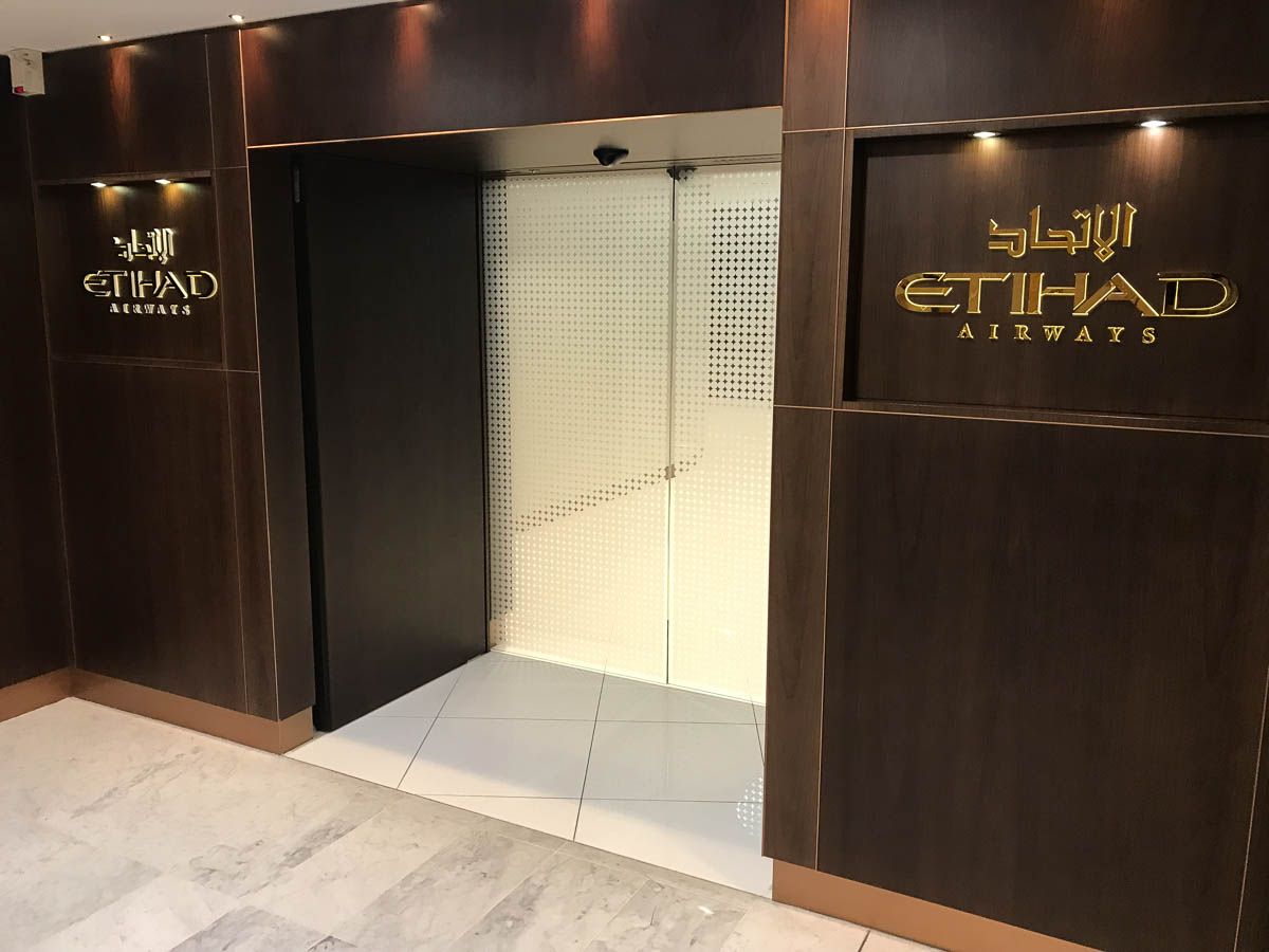 Review: Etihad First/Business Lounge Paris Airport