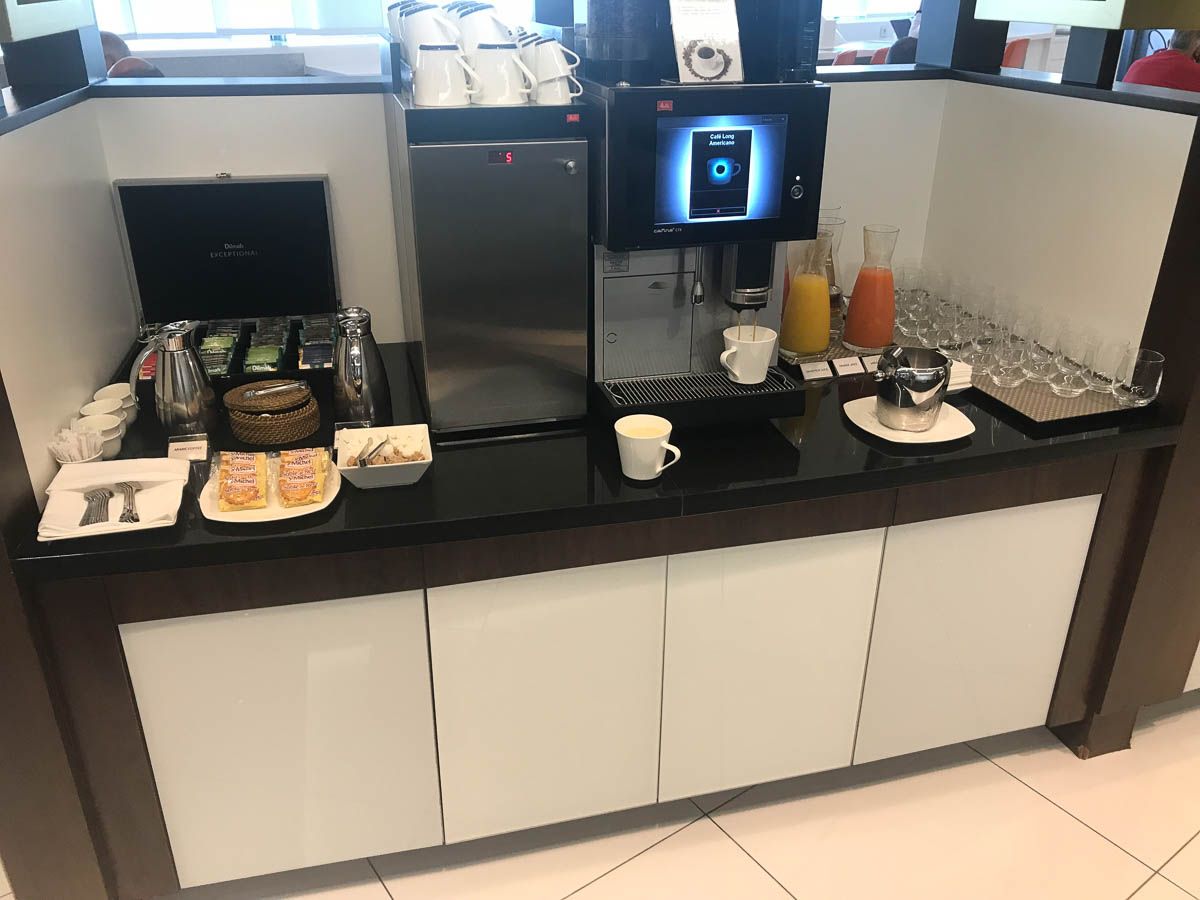 Review: Etihad First/Business Lounge Paris Airport