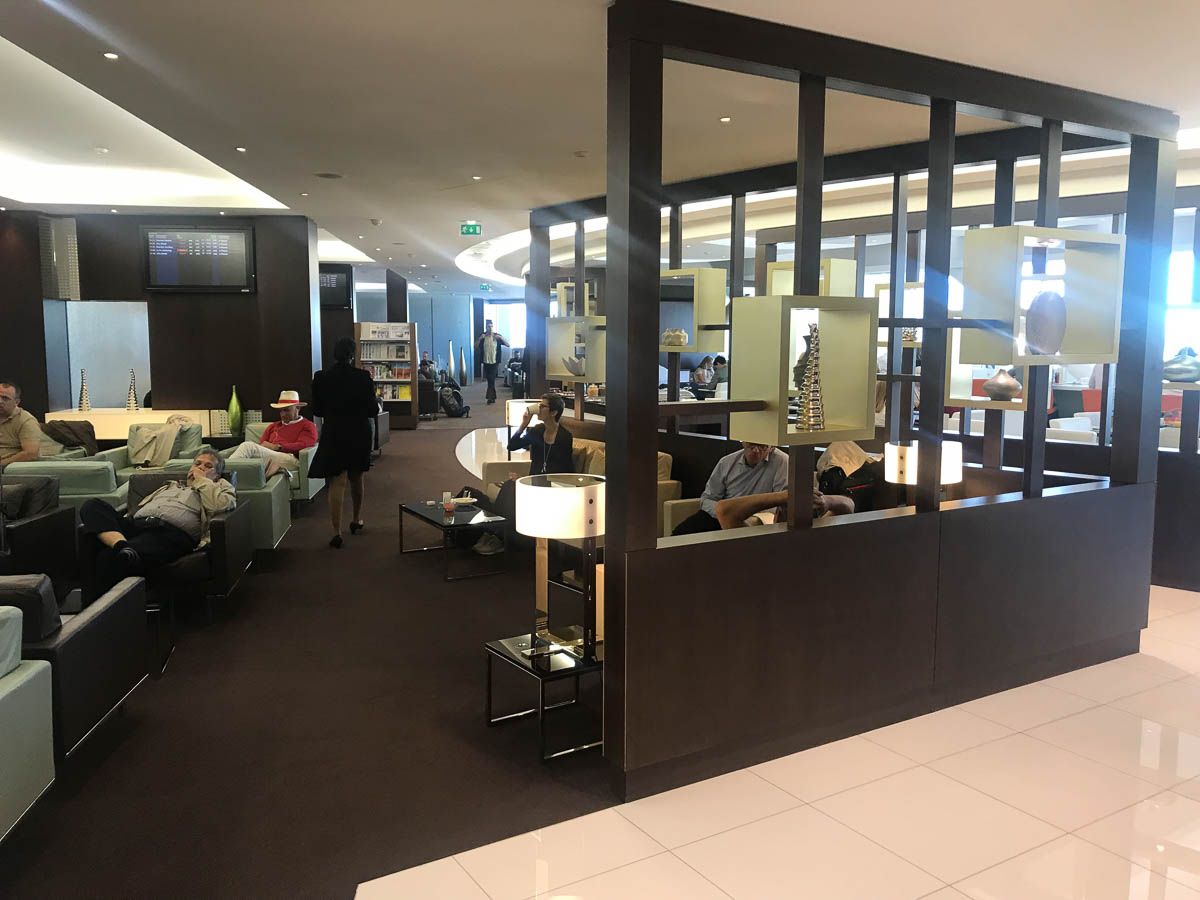 Review: Etihad First/Business Lounge Paris Airport