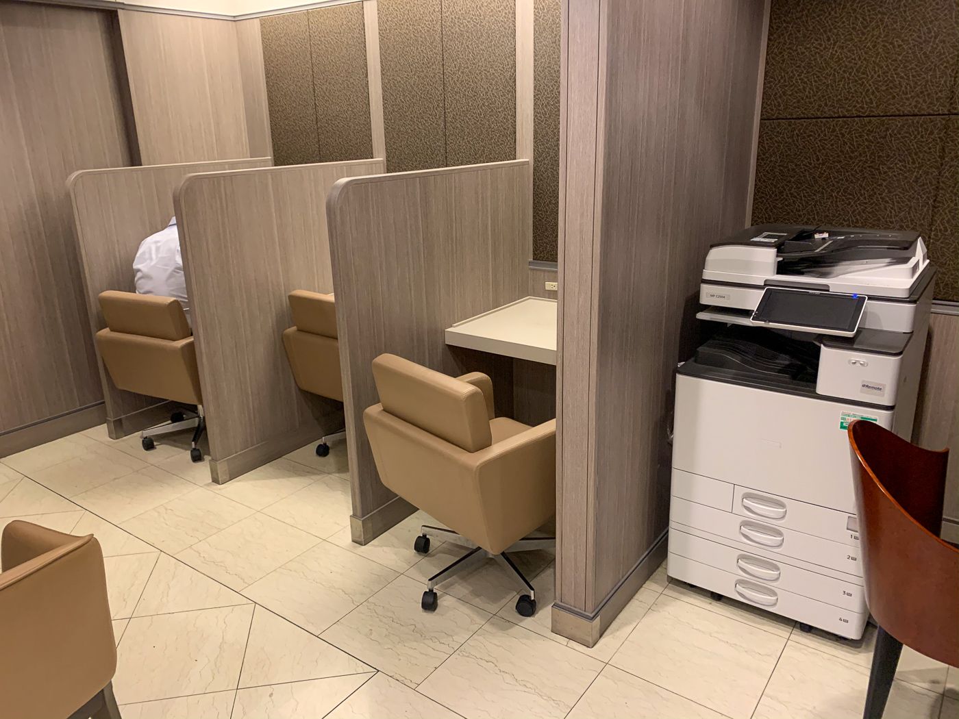 Review: Osaka Kansai JAL Sakura Lounge