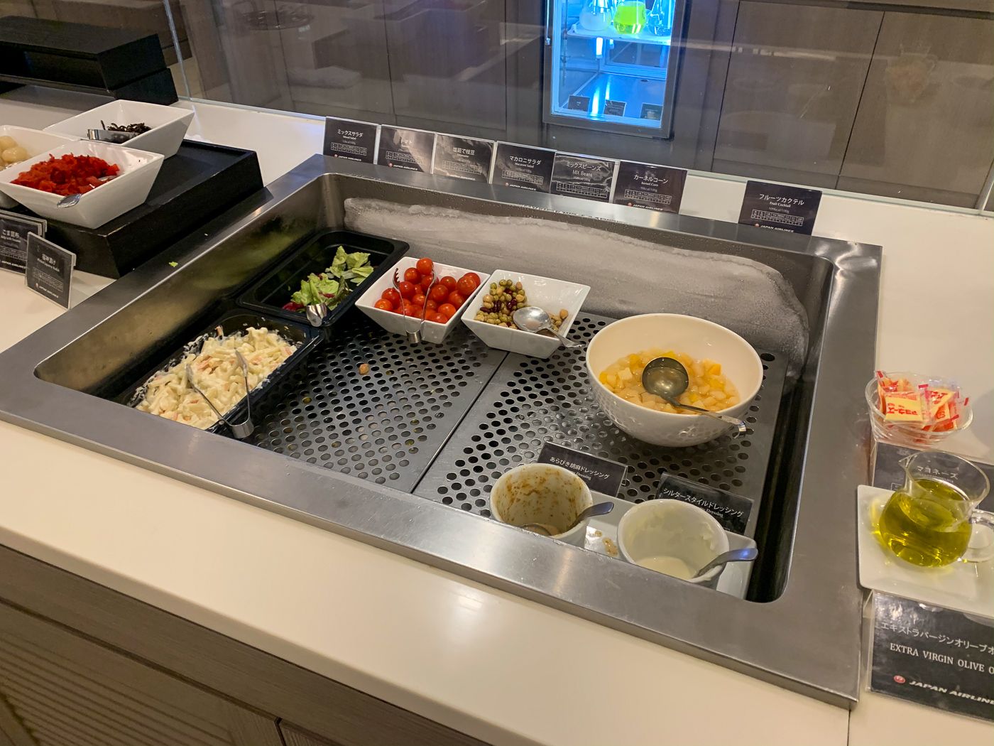 Review: Osaka Kansai JAL Sakura Lounge