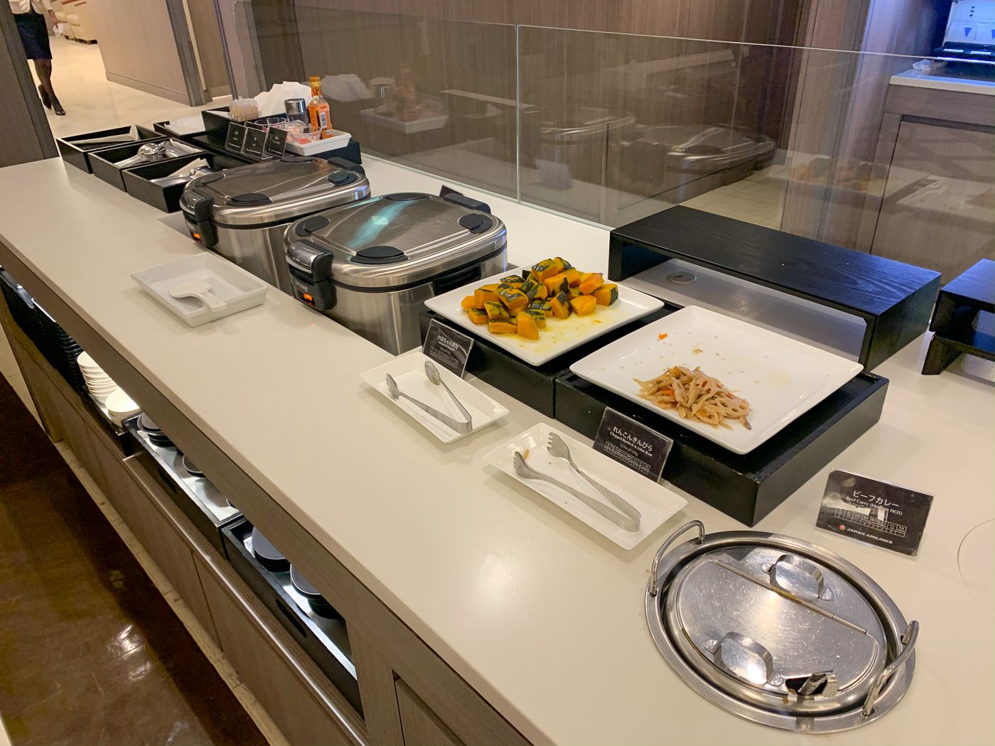 Review: Osaka Kansai JAL Sakura Lounge