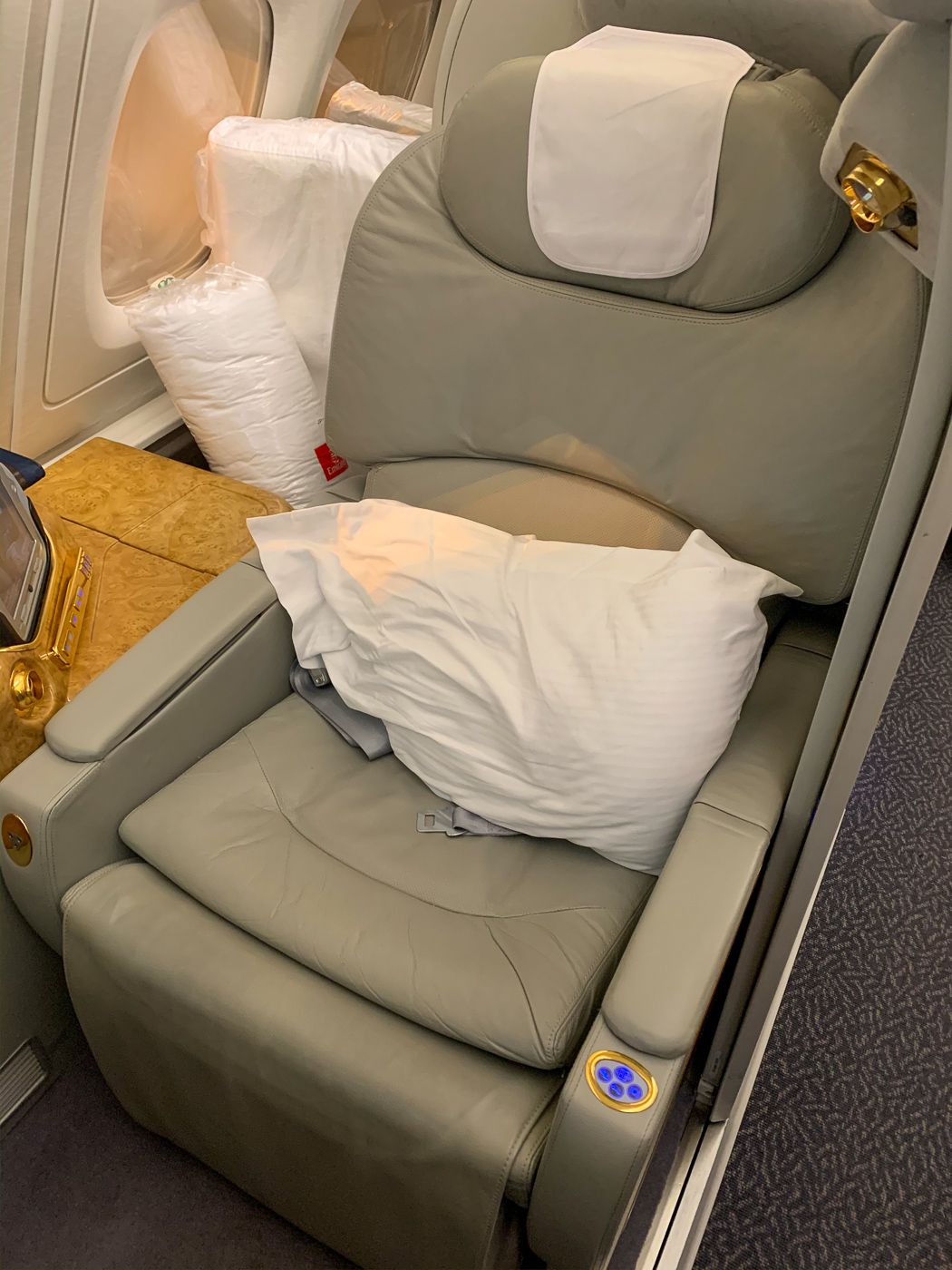 Review: Emirates EK317 A380 First Class Osaka to Dubai