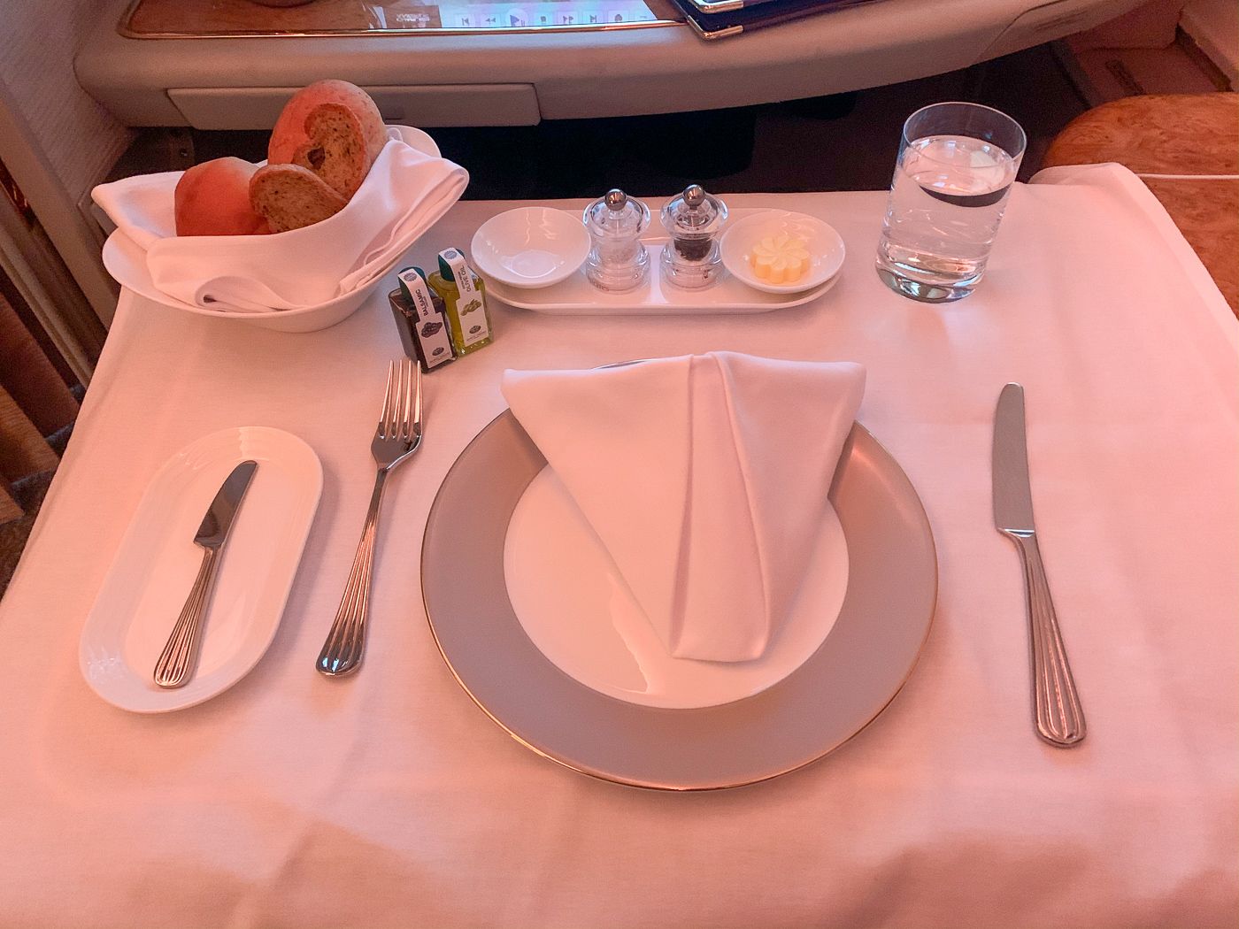 Review: Emirates EK317 A380 First Class Osaka to Dubai