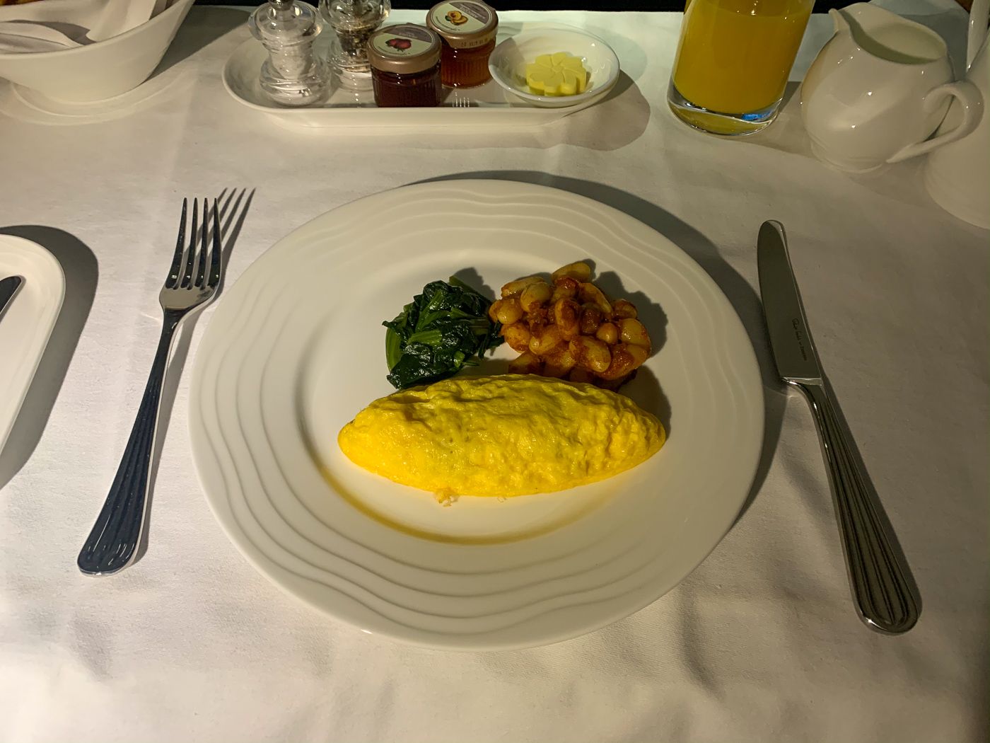 Review: Emirates EK317 A380 First Class Osaka to Dubai