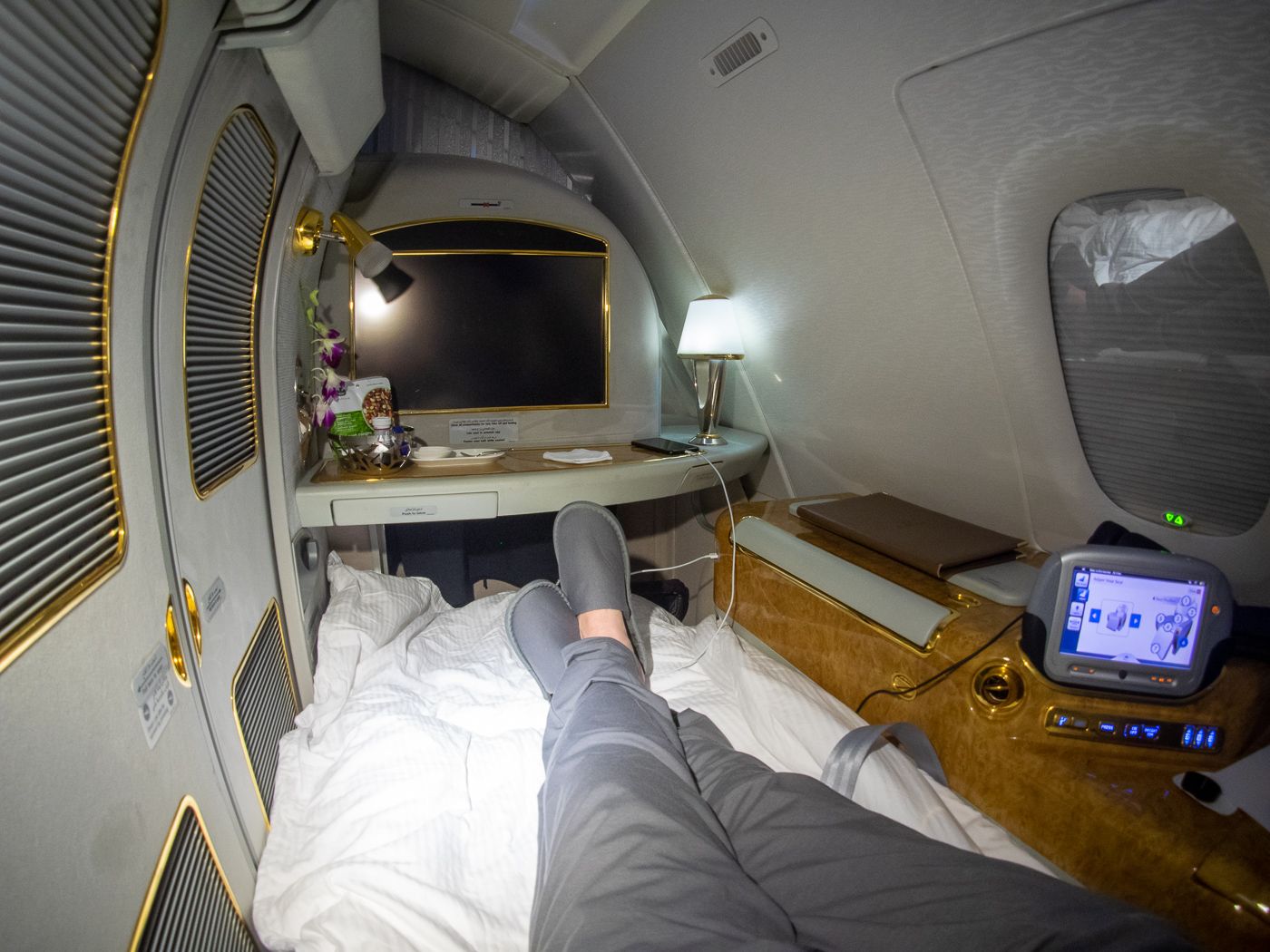 Review: Emirates EK317 A380 First Class Osaka to Dubai