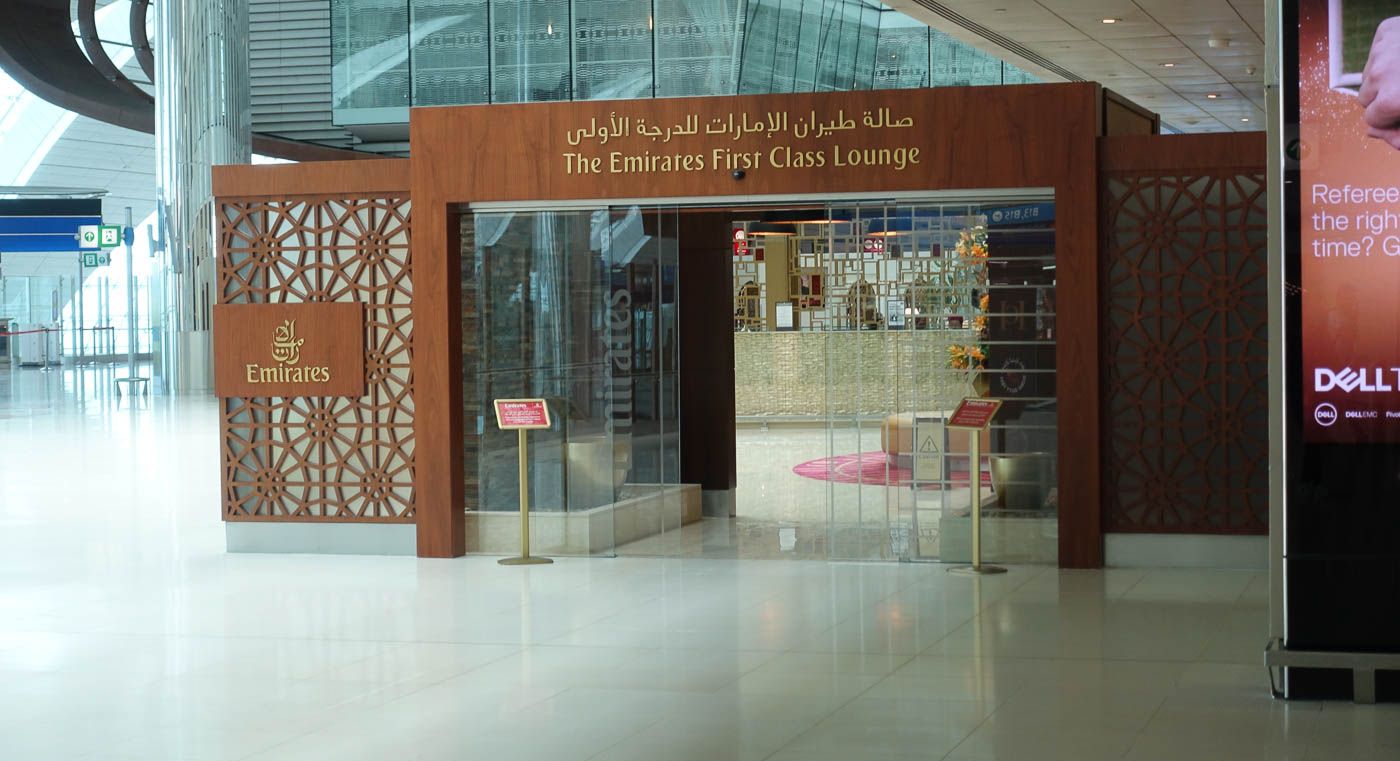 Review: Emirates Concourse B First Class Lounge Dubai